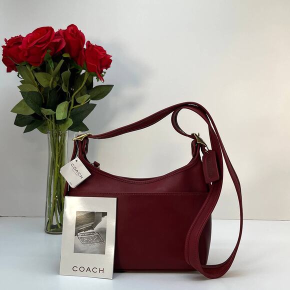 NEW Vintage Coach Legacy Small Pocket Zip 9136 Red 2004 - Picture 1 of 10